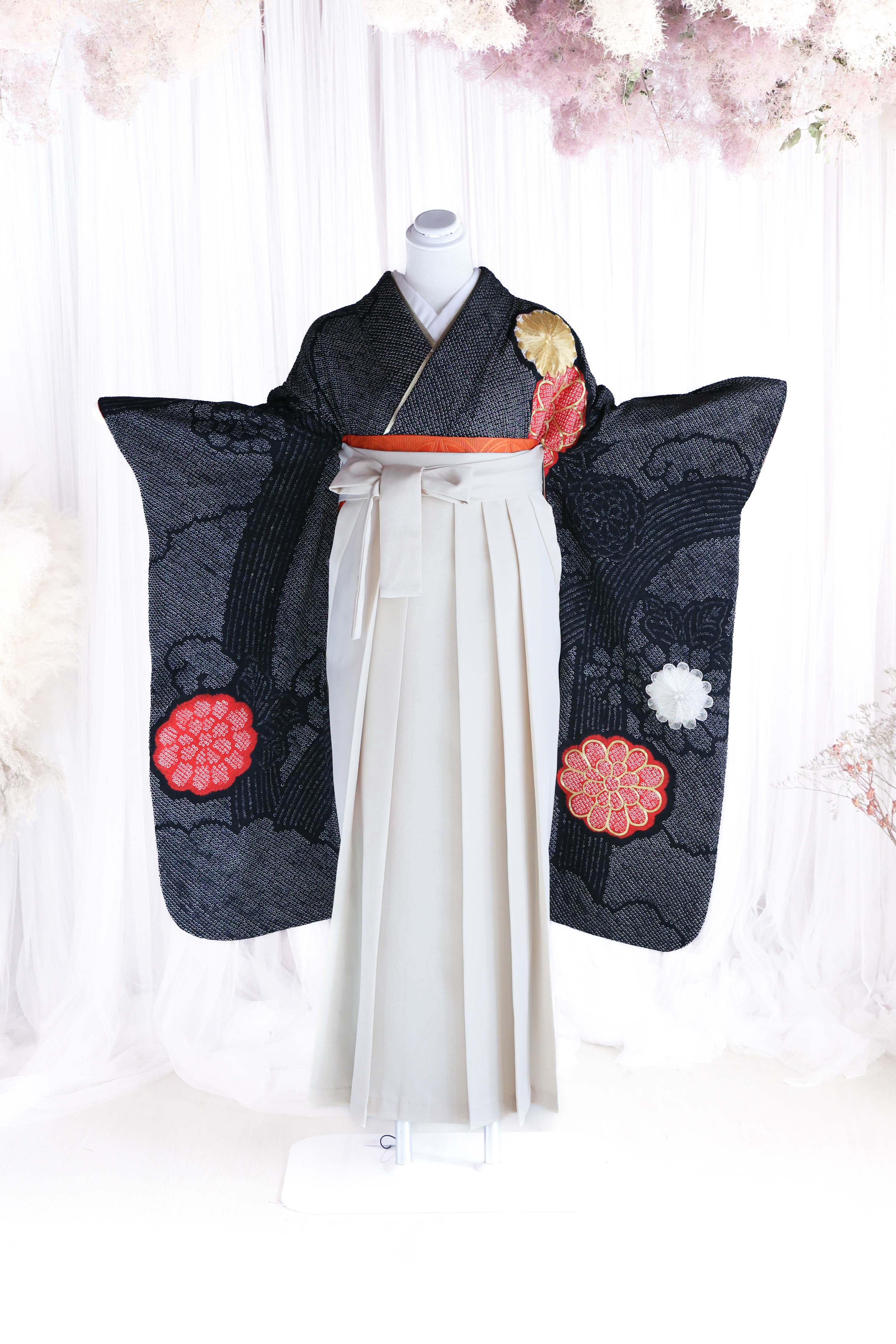 黒絞りに丸菊
