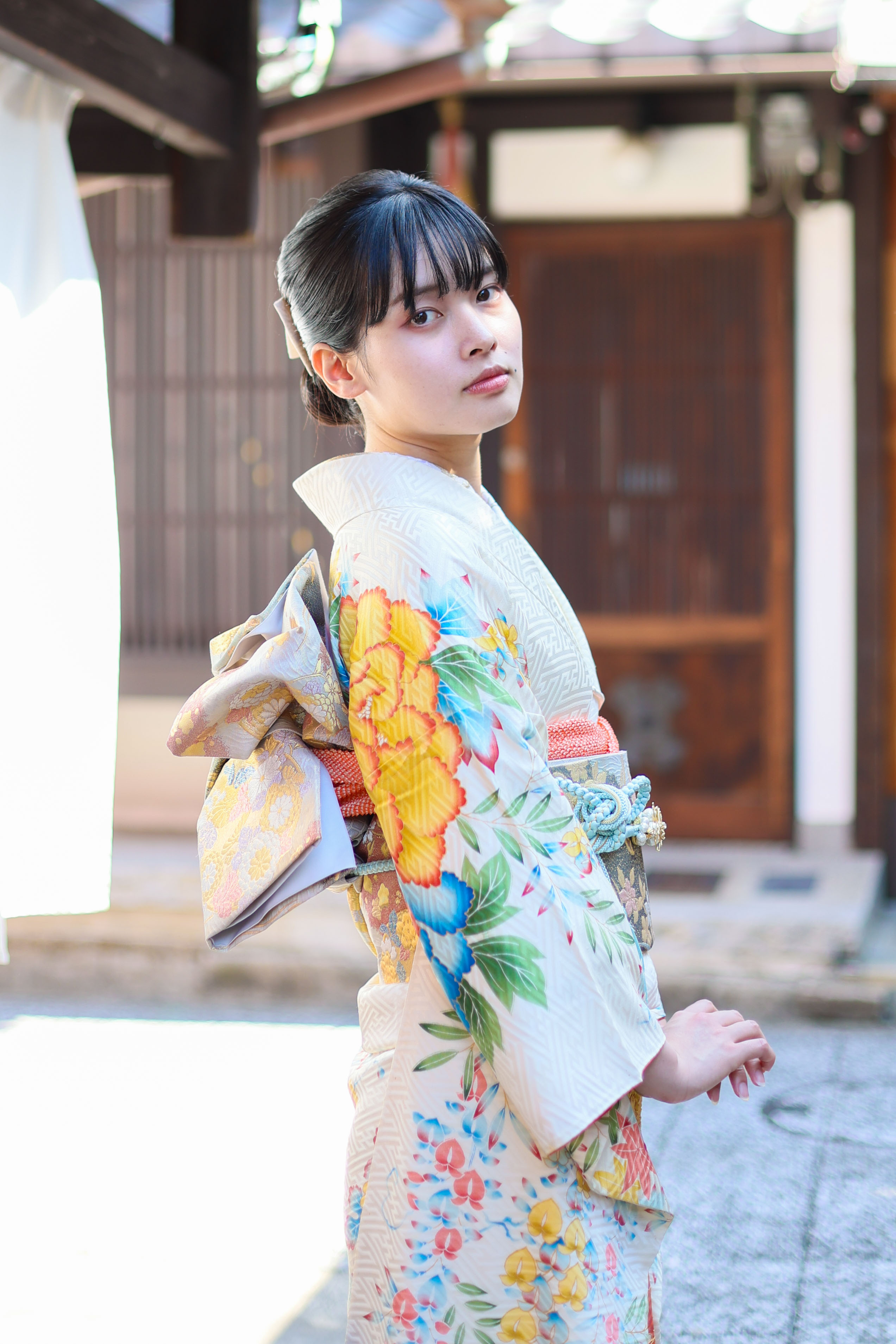 A5 シックな花模様 金彩 牡丹 菊 鴛鴦 正絹 振袖 成人式 着物 着丈168 楽天市場】【成人式レンタル】最長一ヵ月 成人式 振袖 レンタル フル