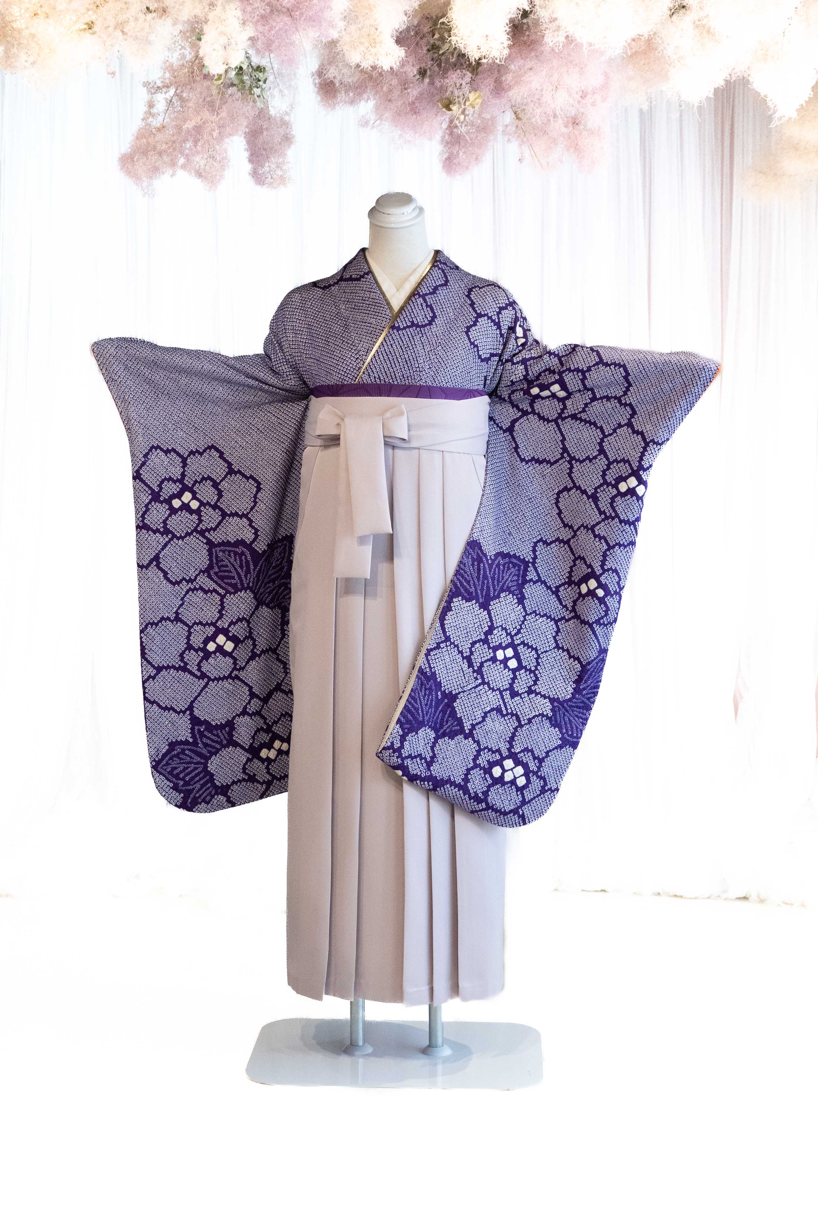 今紫に花絞り