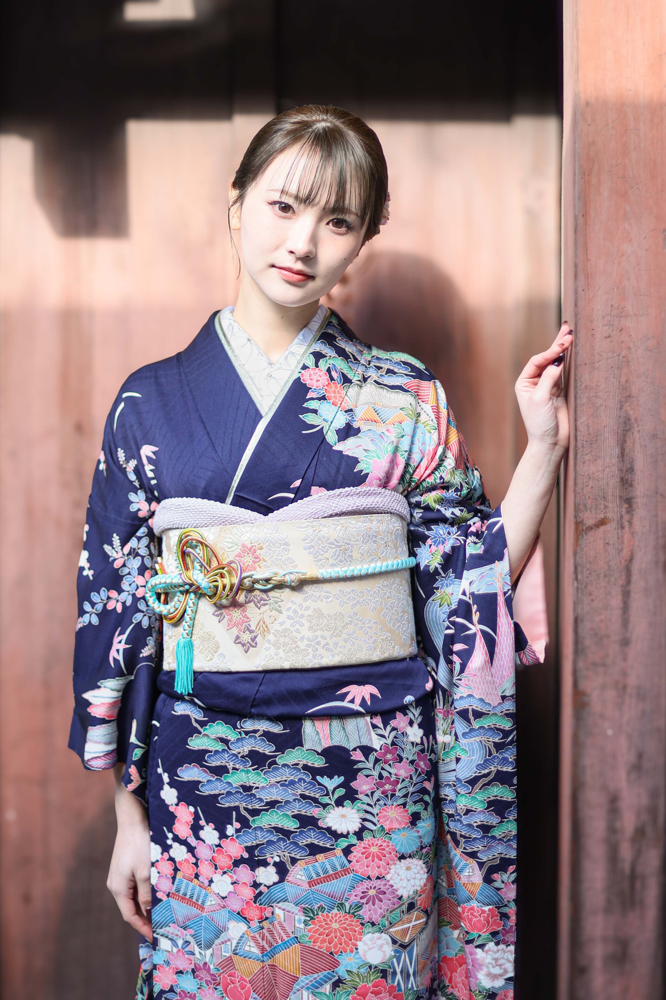 紺地に茶屋辻と百花