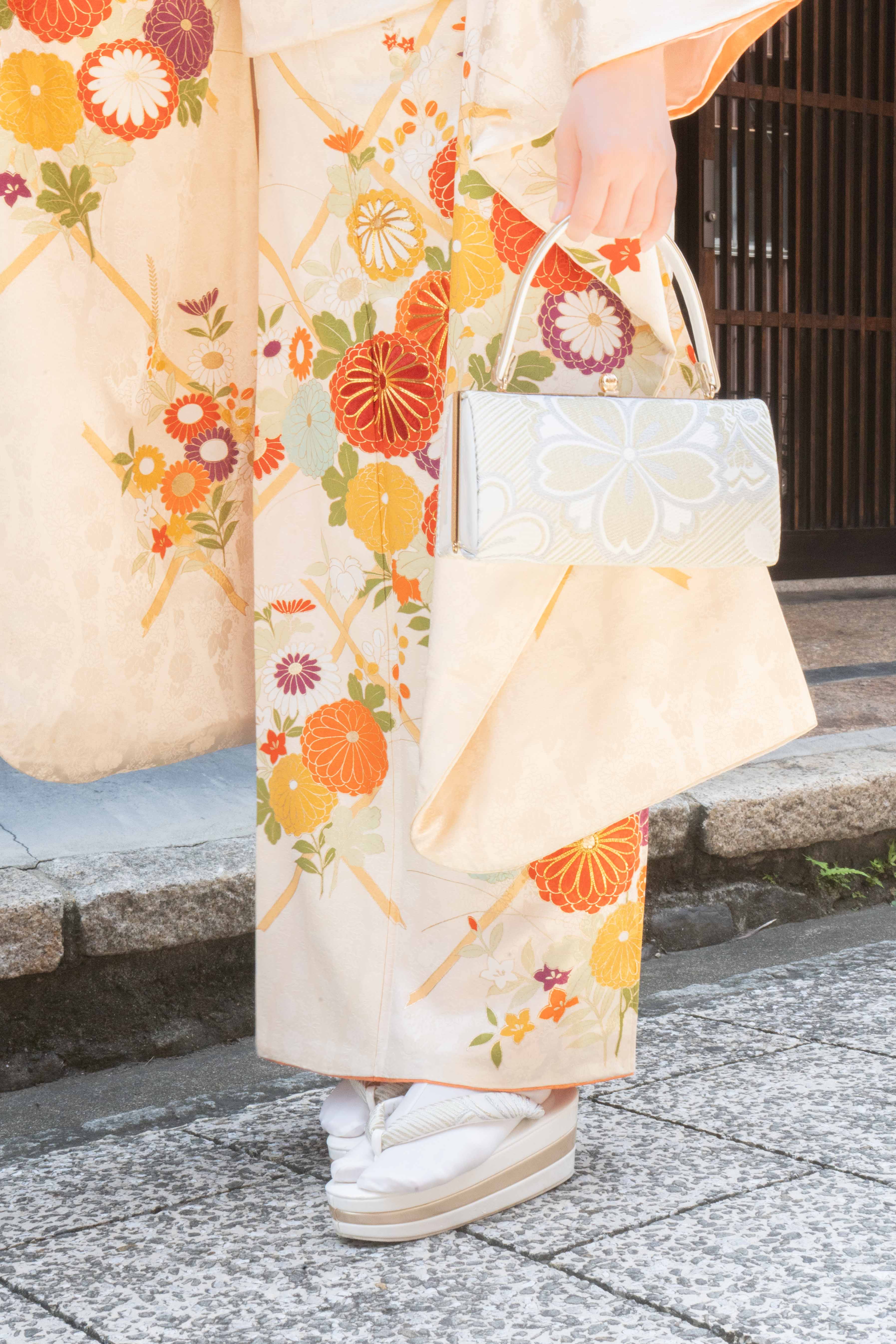 花唐草と総絞り｜京都の成人式振袖・卒業式袴レンタル シュ
