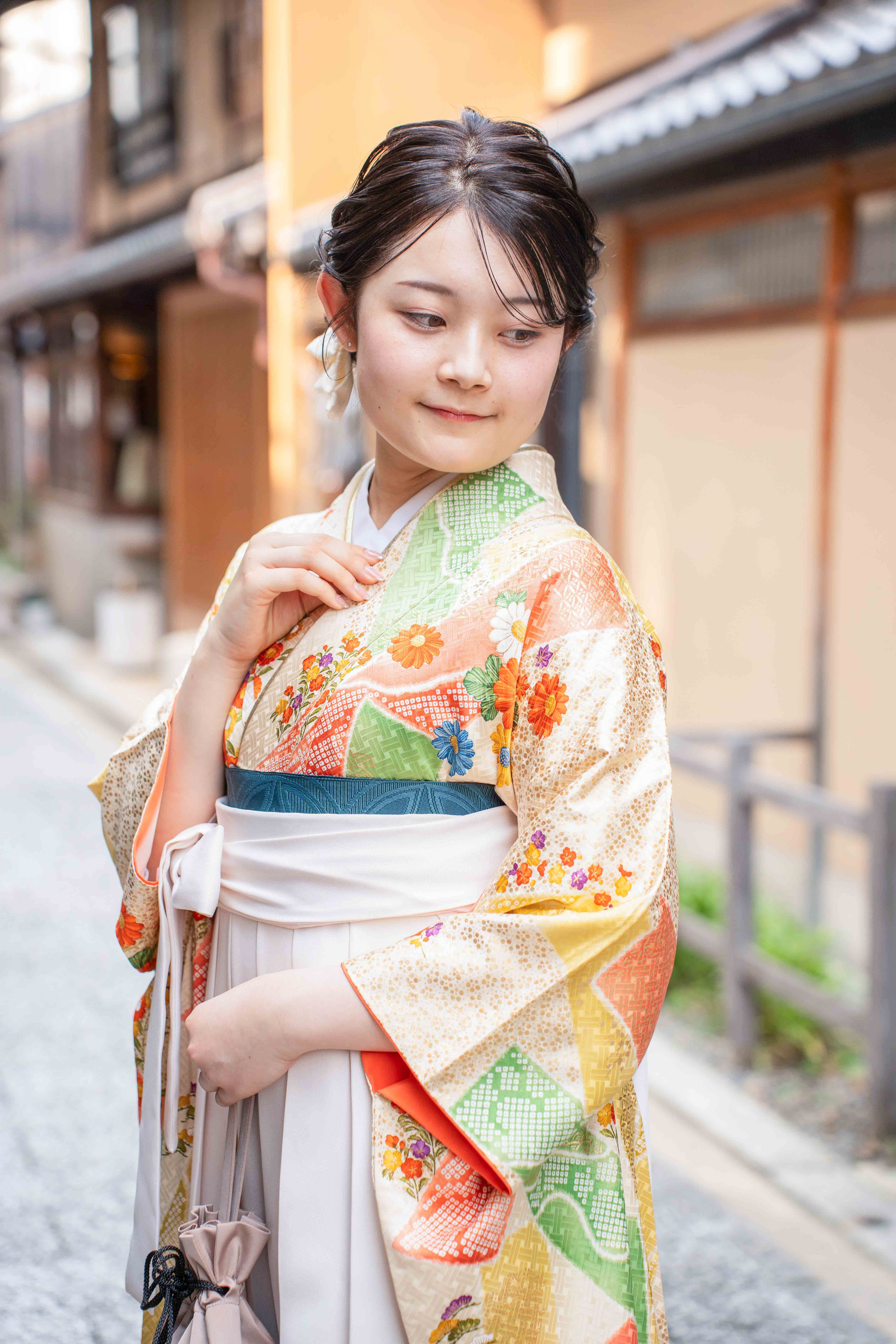 【しつけ付き未使用】花車文様 織りの美しいフォーマル訪問着◇正絹 ホワイト 楽天市場】【新古品】 訪問着 着物 正絹 袷 麗幻辻が花 水色