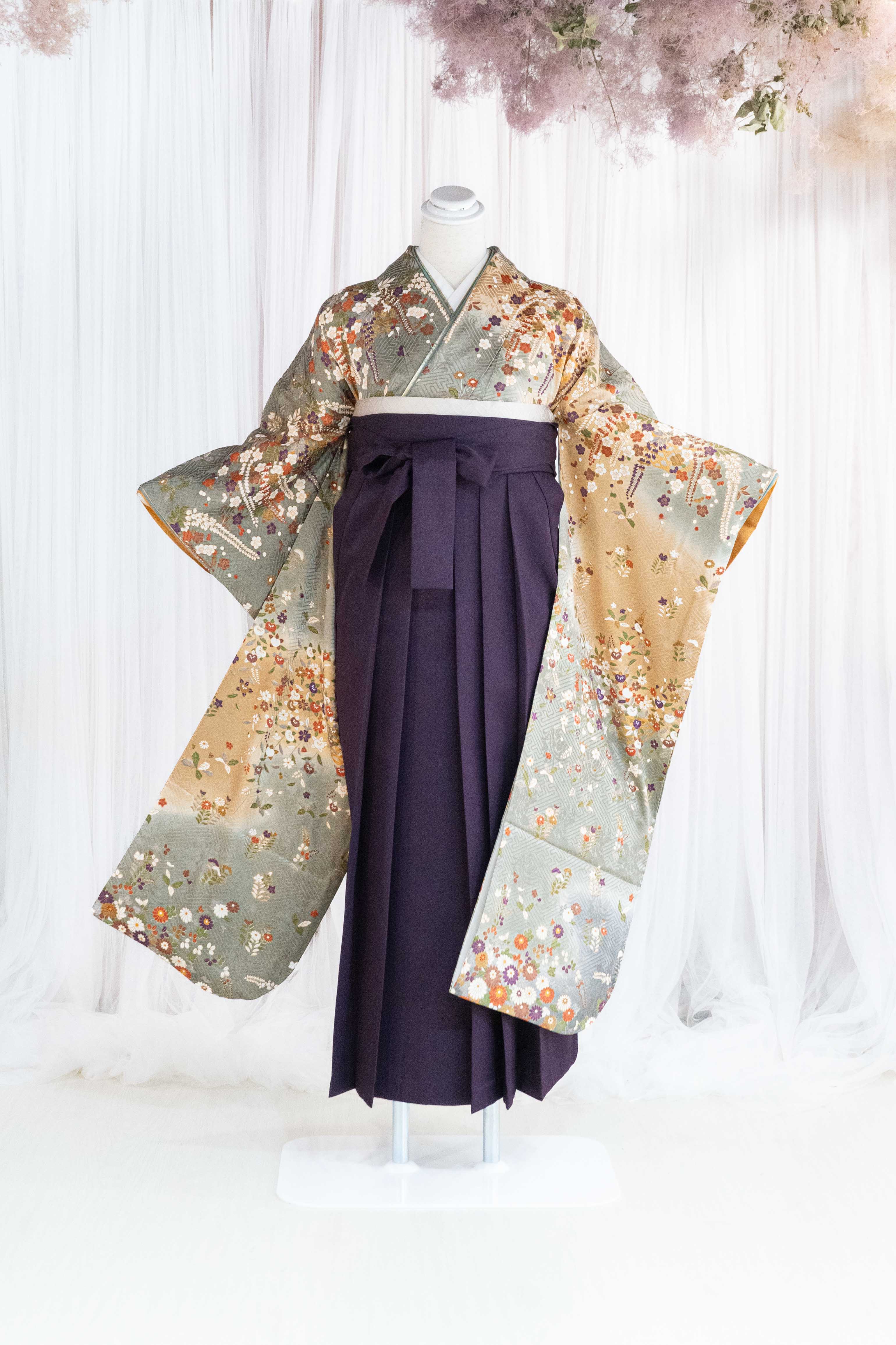 山鳩色に藤梅の籠